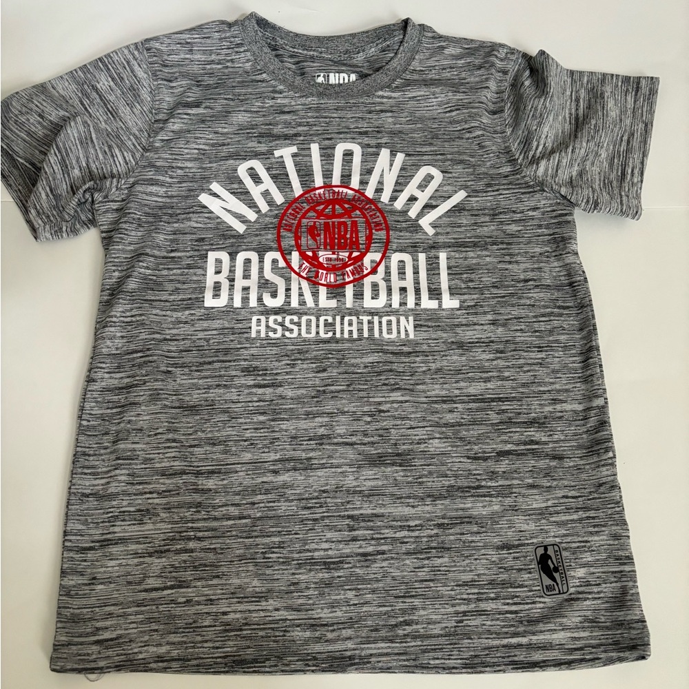 NBA Shirt Boys  Size Medium T-shirt